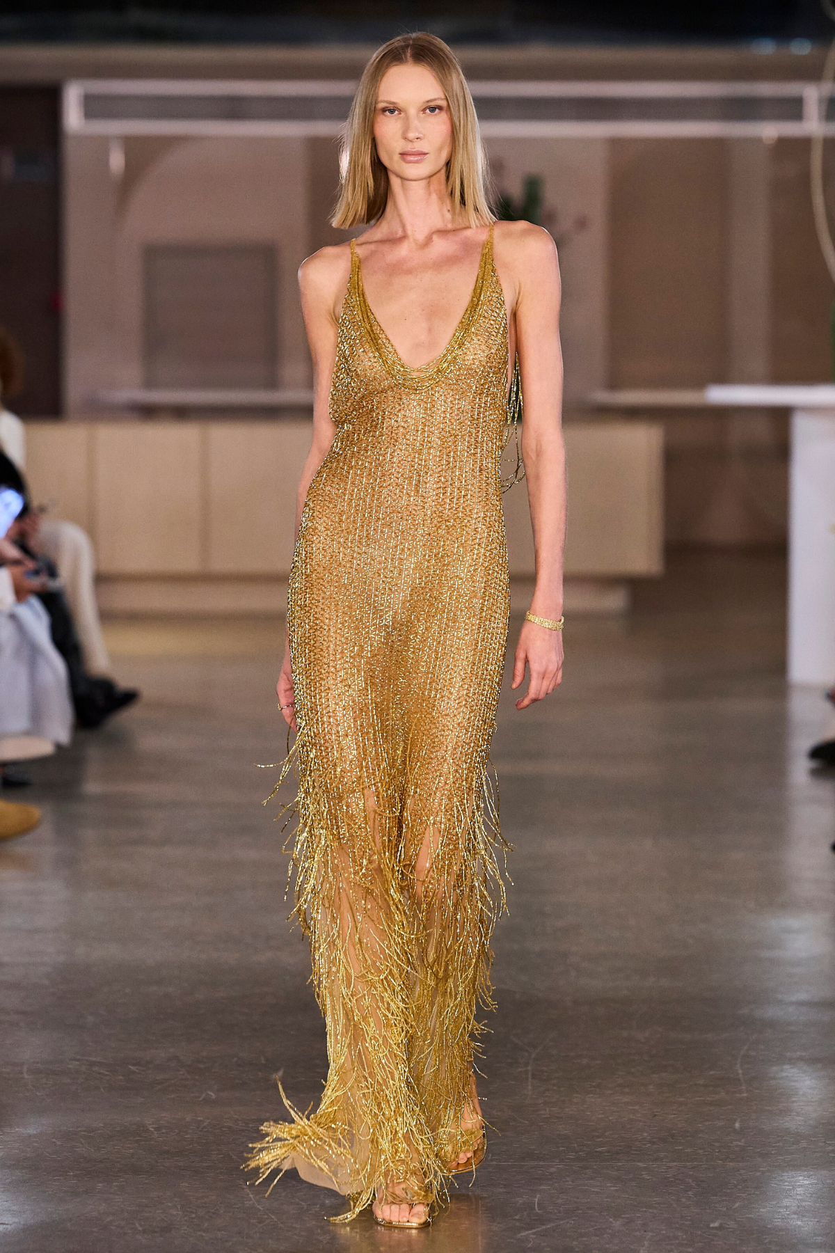 Vestido Longo Bordado Saia Franjas
