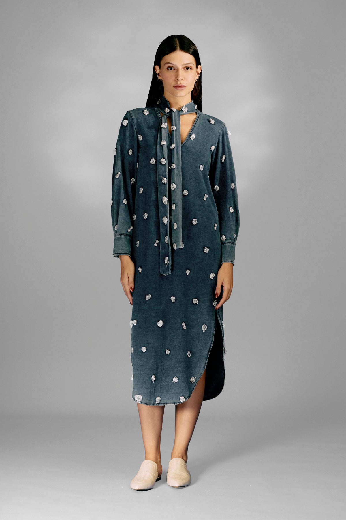 Vestido Midi Poá Decote V