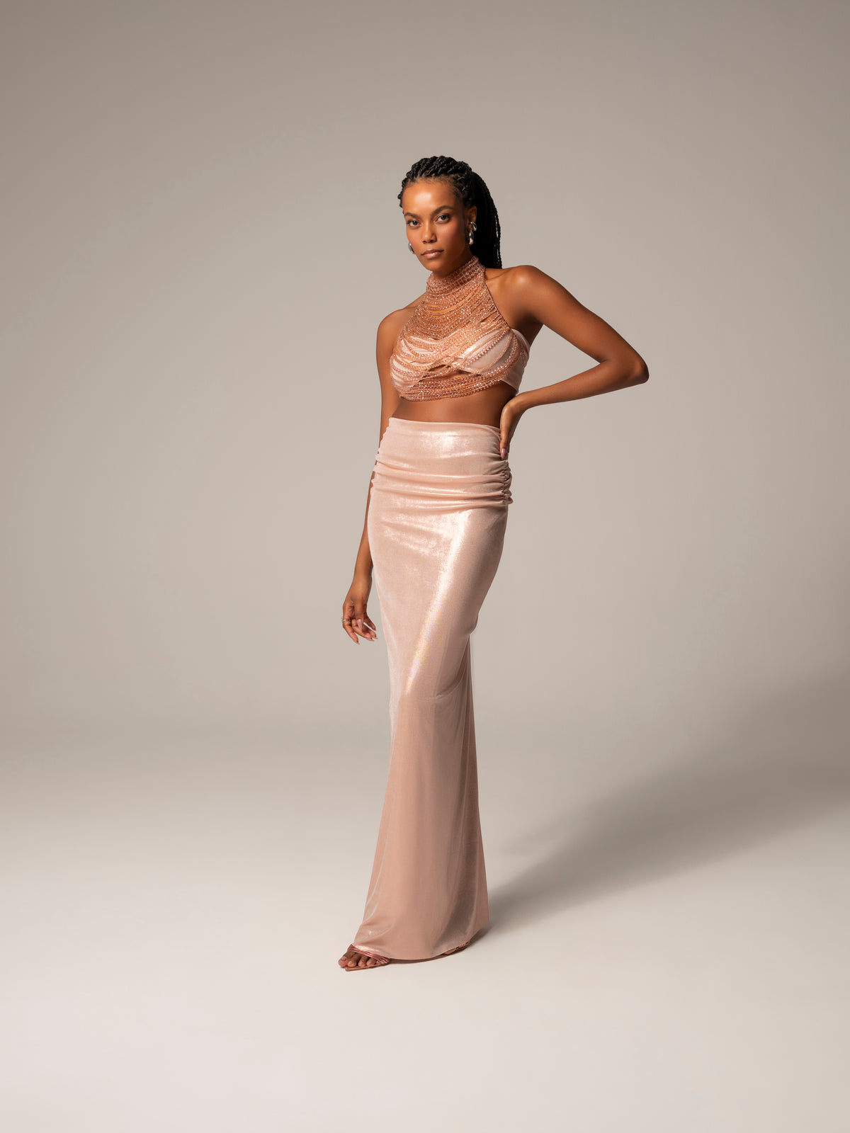 Conjunto Top Com Sobreposição Franjas De Cristais E Saia Longa Drapeada