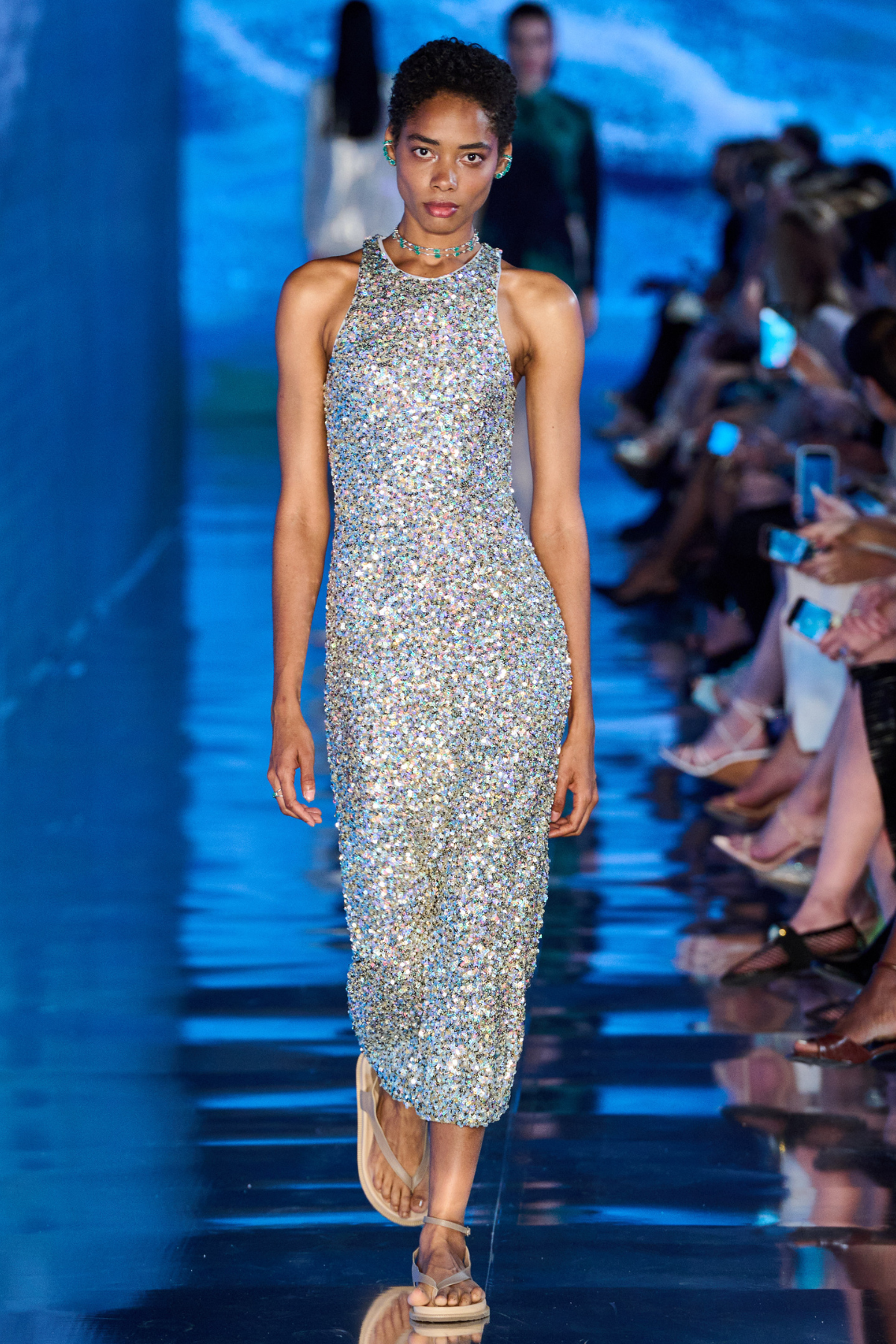 Vestido Mídi Paetê