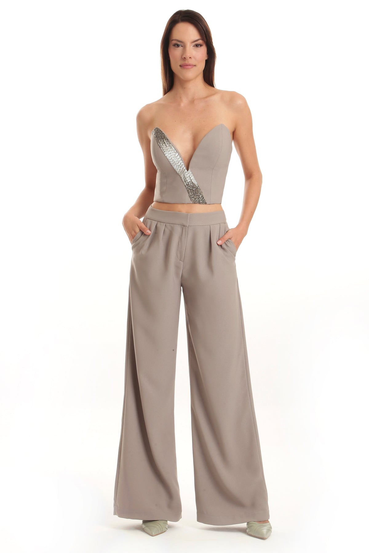 Corselet Crepe Bordado Decote em V