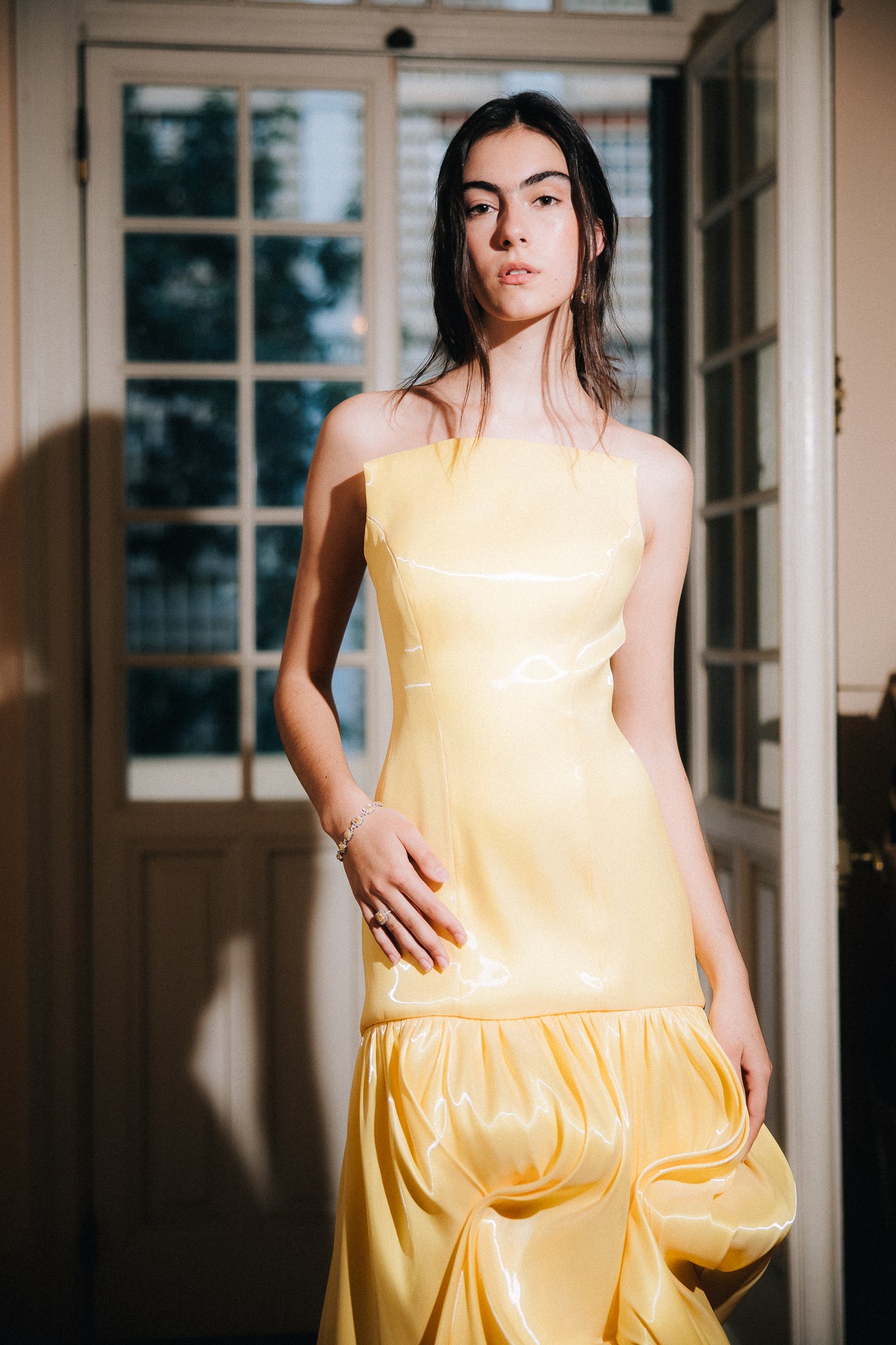 Vestido Liquid Decote Reto Cintura Baixa