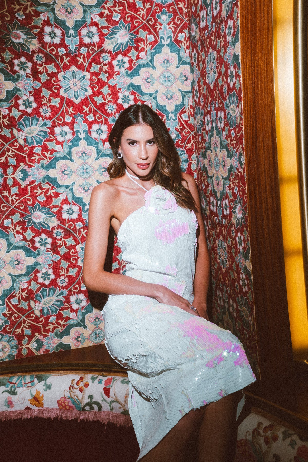 Vestido Mídi Paetê Detalhe Flor