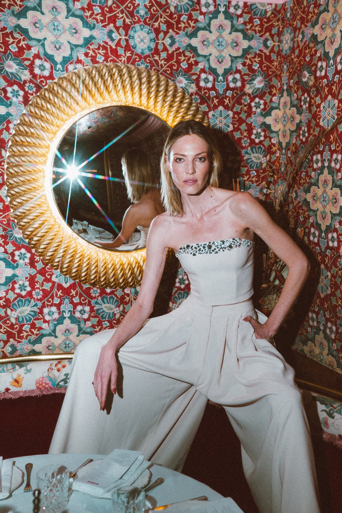 Corselet Reto Crepe Bordado Com Cristais