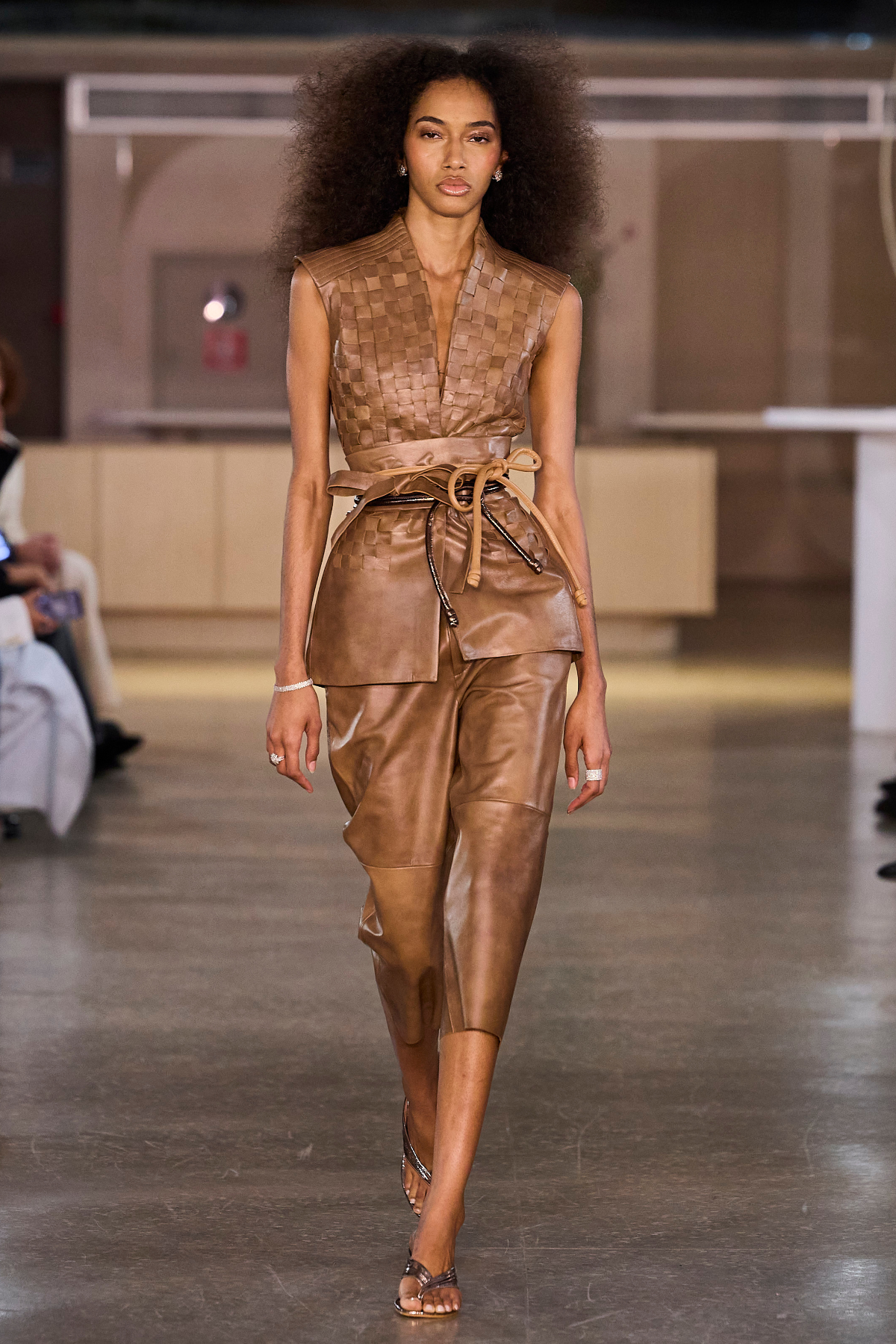 Colete Couro Tressê