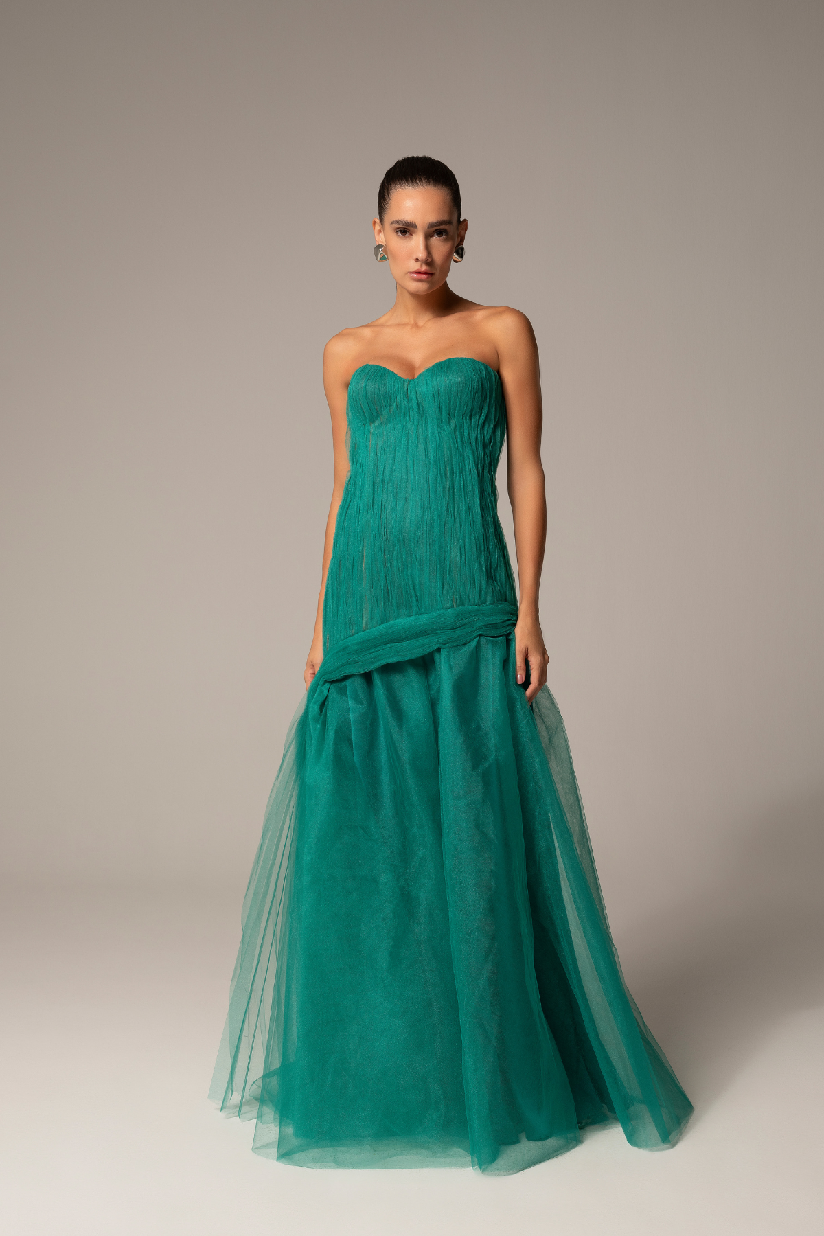 Vestido Longo Tule Sem Alças Assimétrico