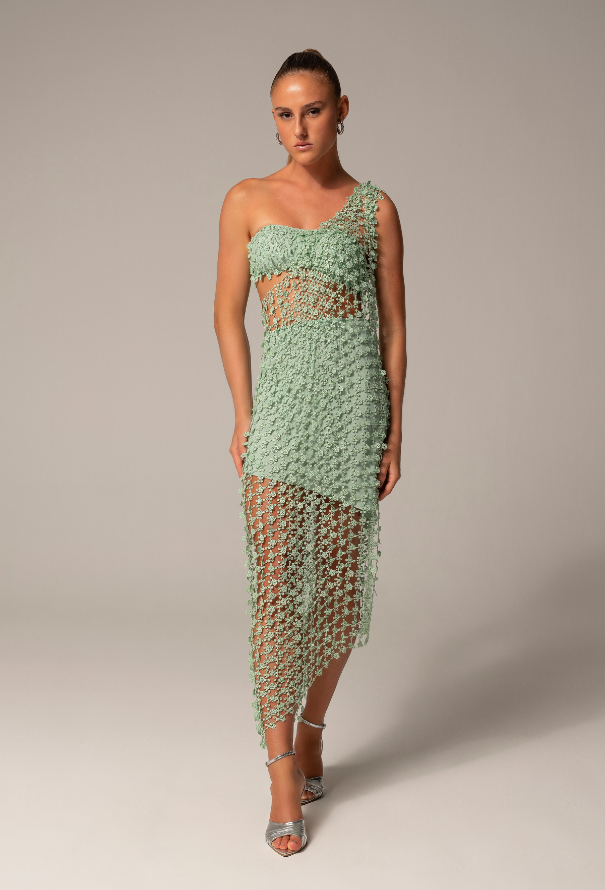 Vestido Assimétrico Rendado