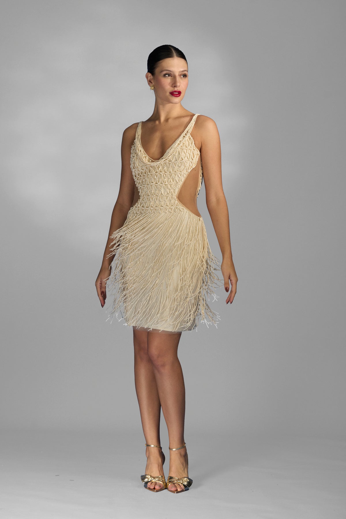 Vestido Curto Bordado Franjas
