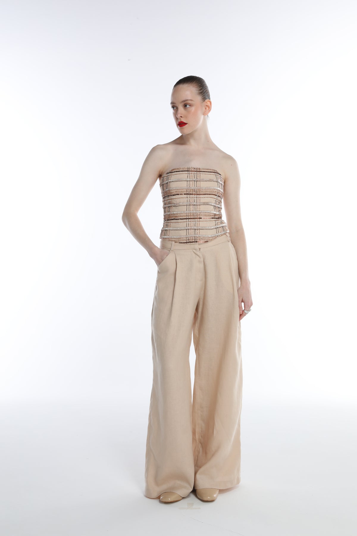 Corset De Linho Bordado Decote Abaulado