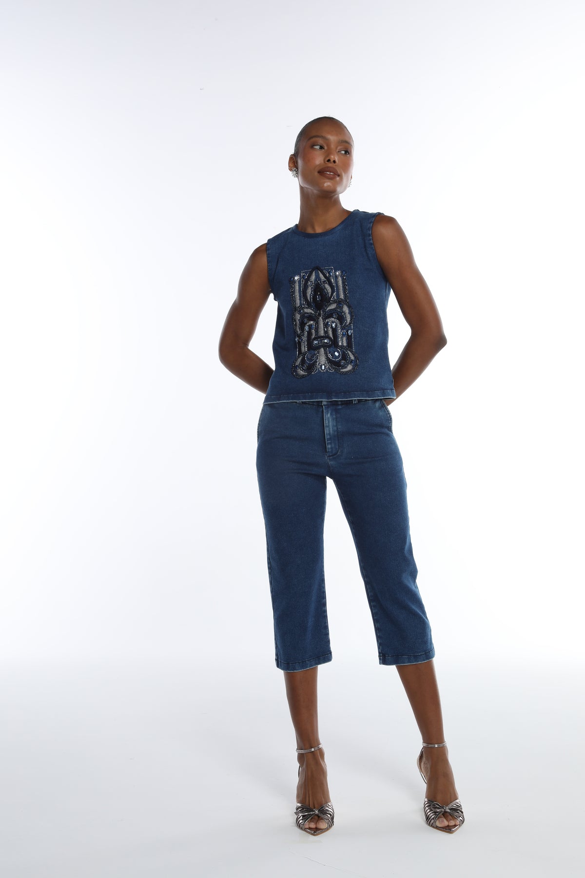 Blusa Moletom Jeans Bordada