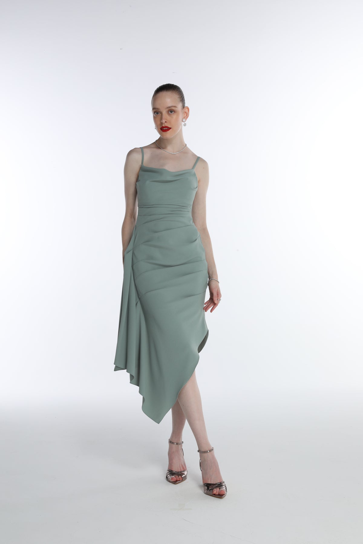 Vestido Alças Finas Viés Assimétrico