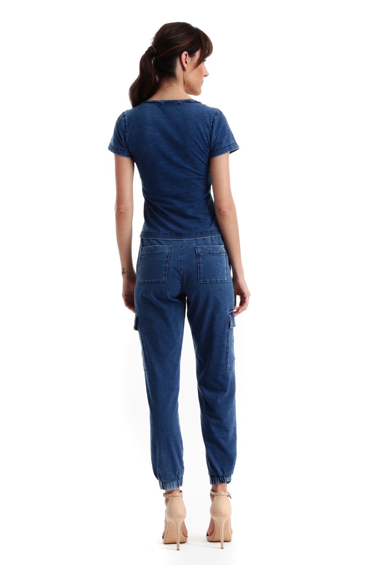 T- Shirt Denim Bordada nos Ombros