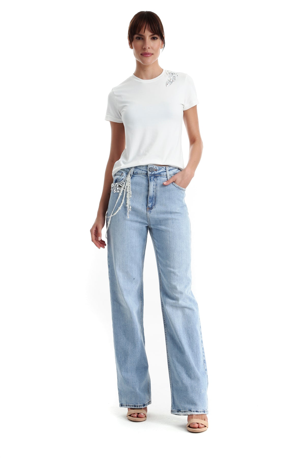 T-Shirt Gola Redonda Bordada