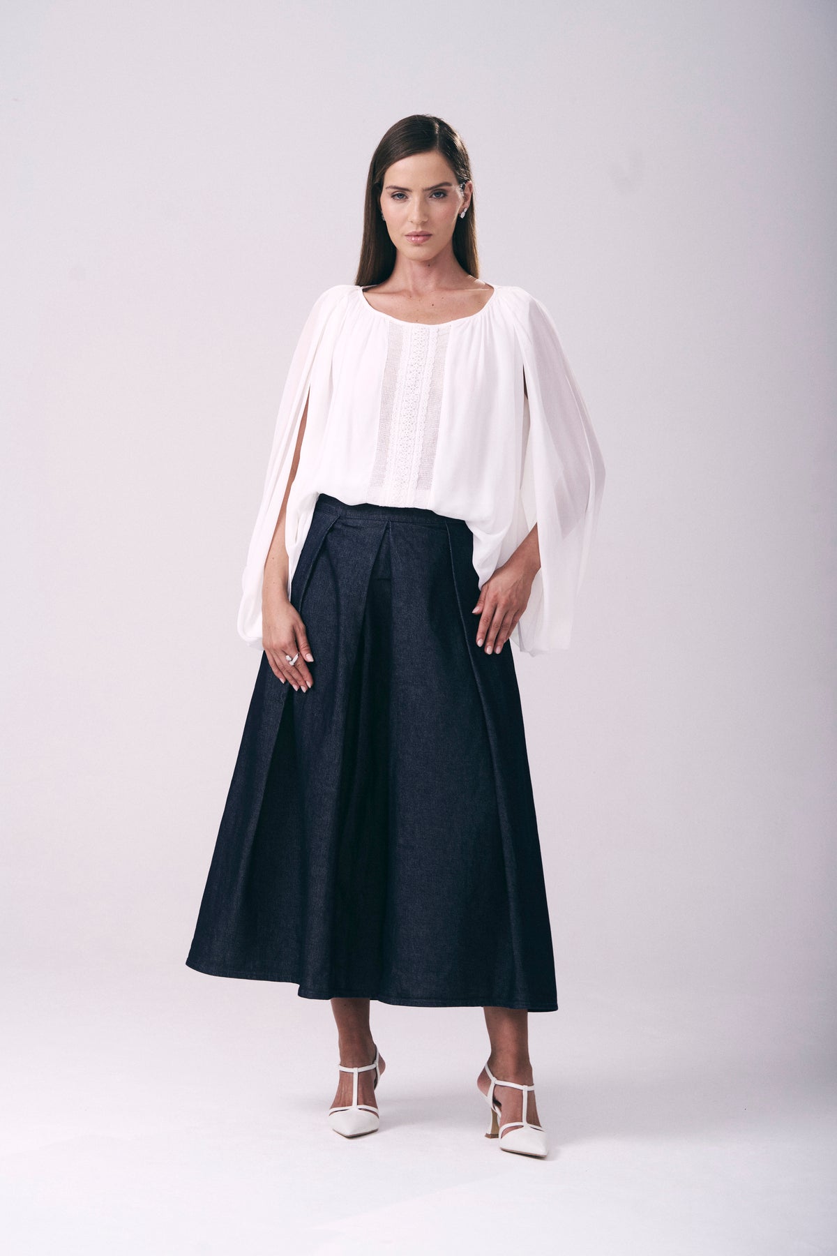 Blusa Ampla Mangas Longas E Patchwork Rendas