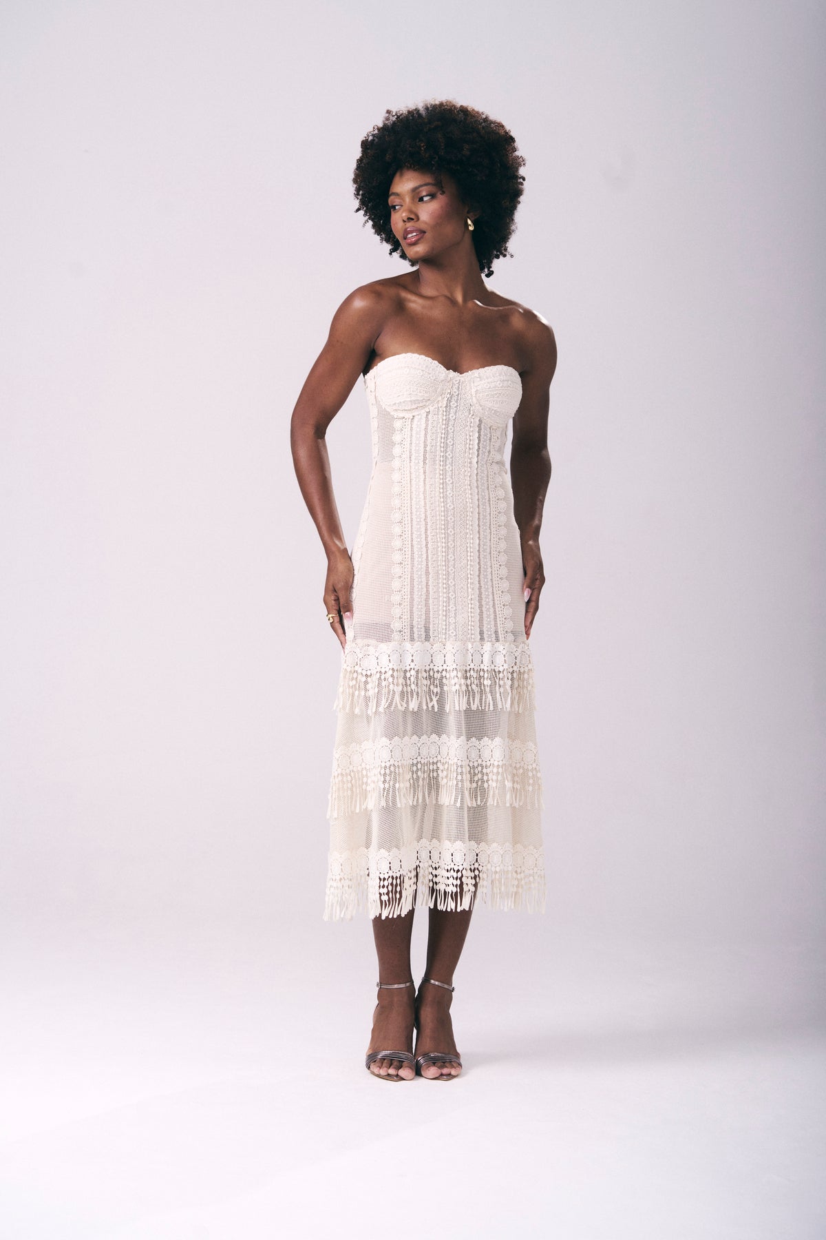 Vestido Mídi Tela Square E Renda