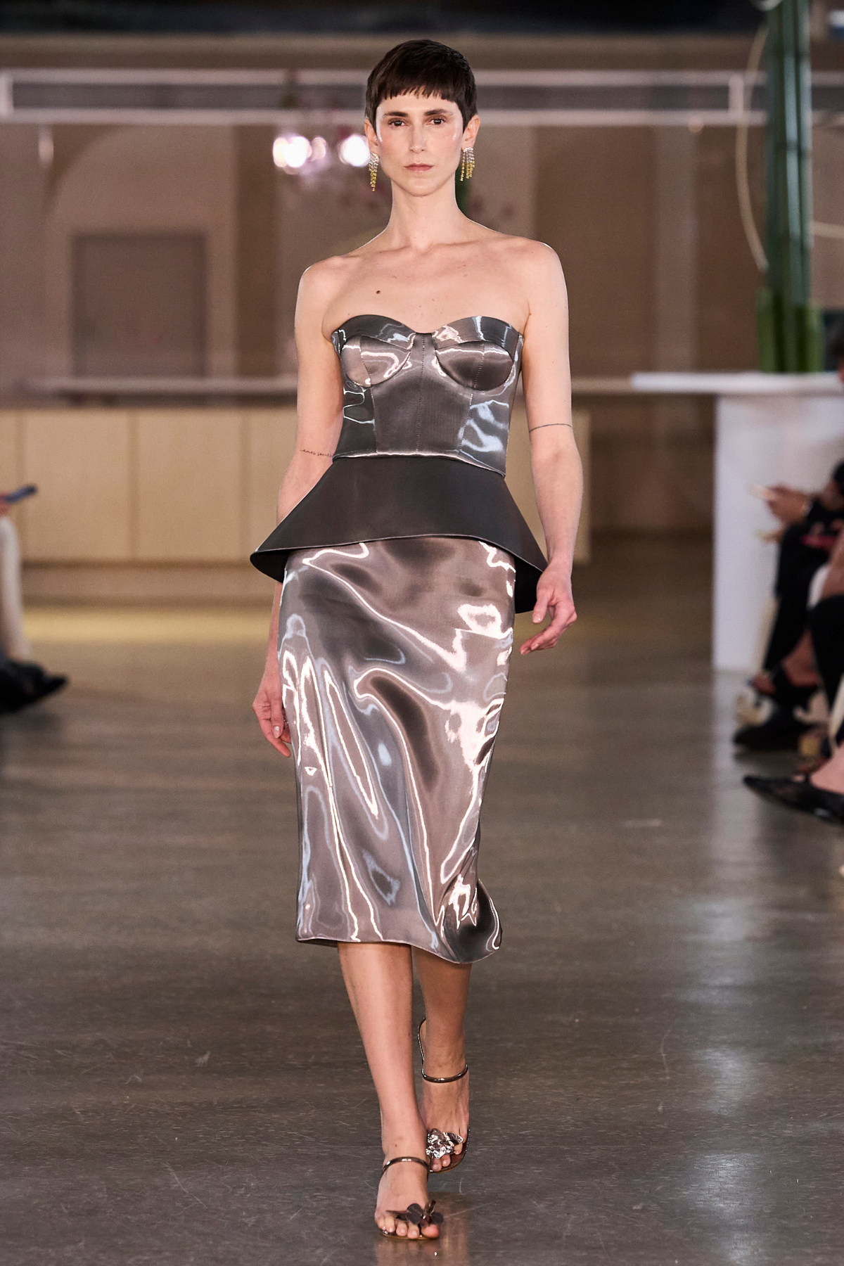 Corset Peplum Liquid