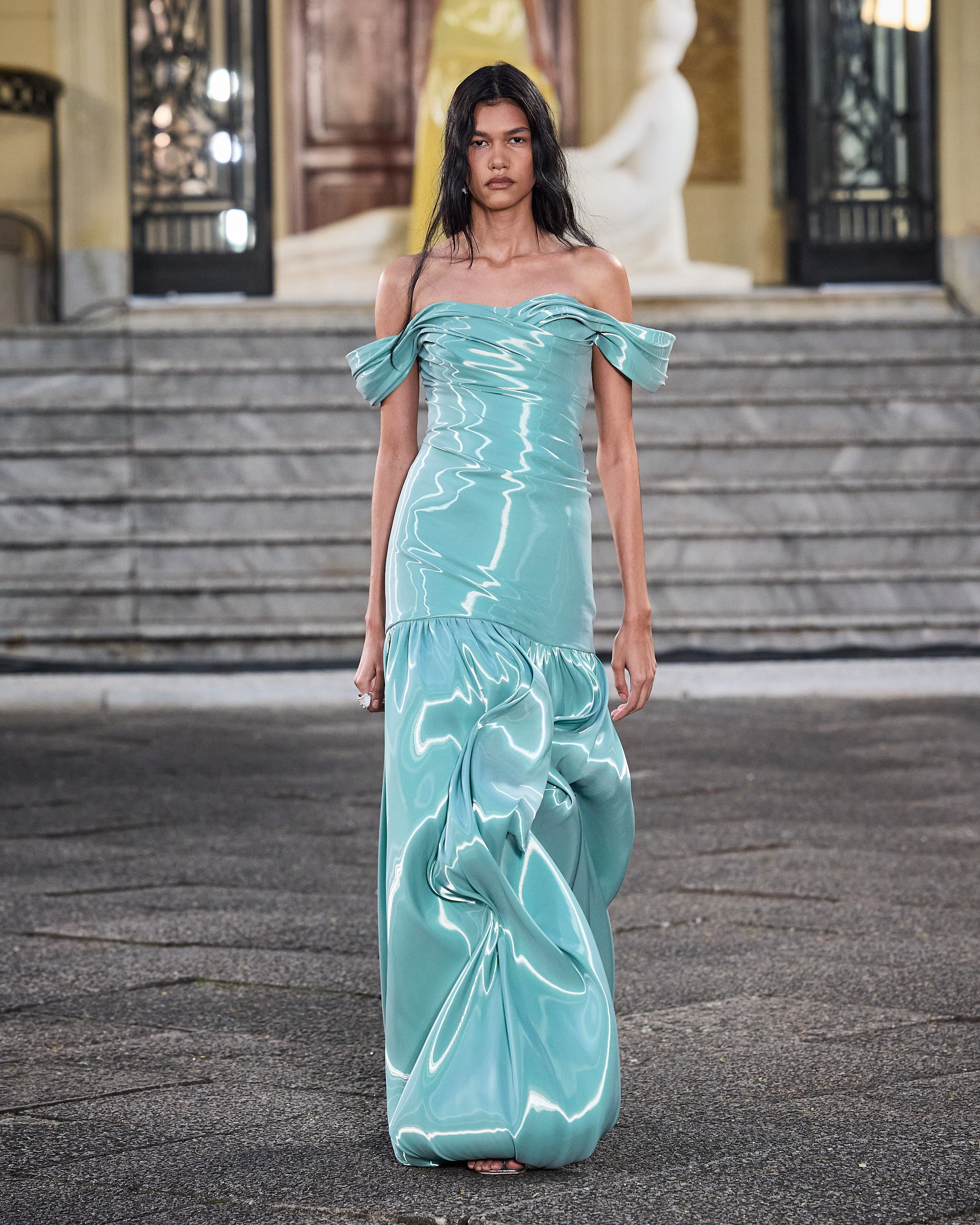 Vestido Longo Liquid Ombro A Ombro Cintura Baixa
