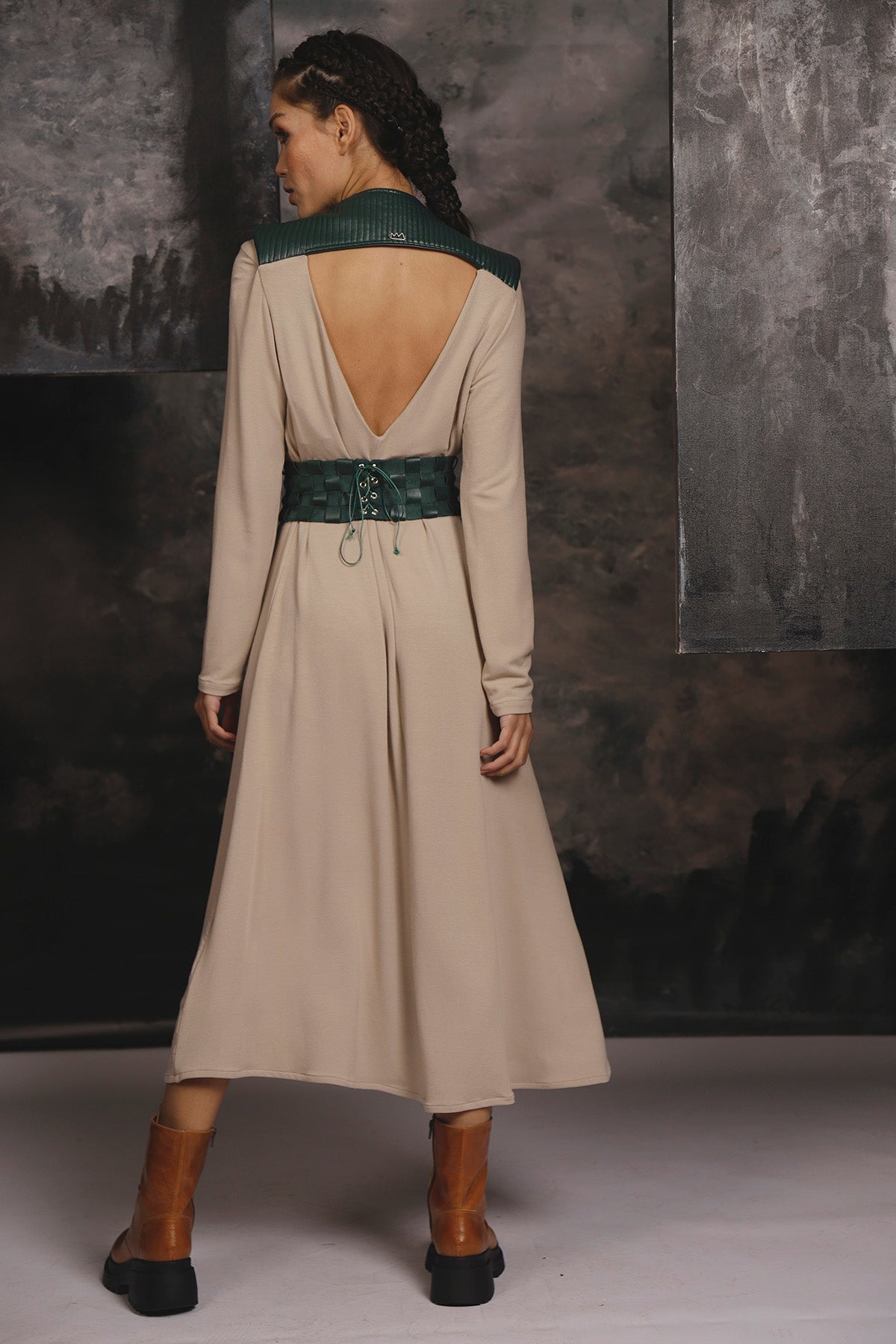 Vestido Midi Moletinho de Viscose com Couro Sintético