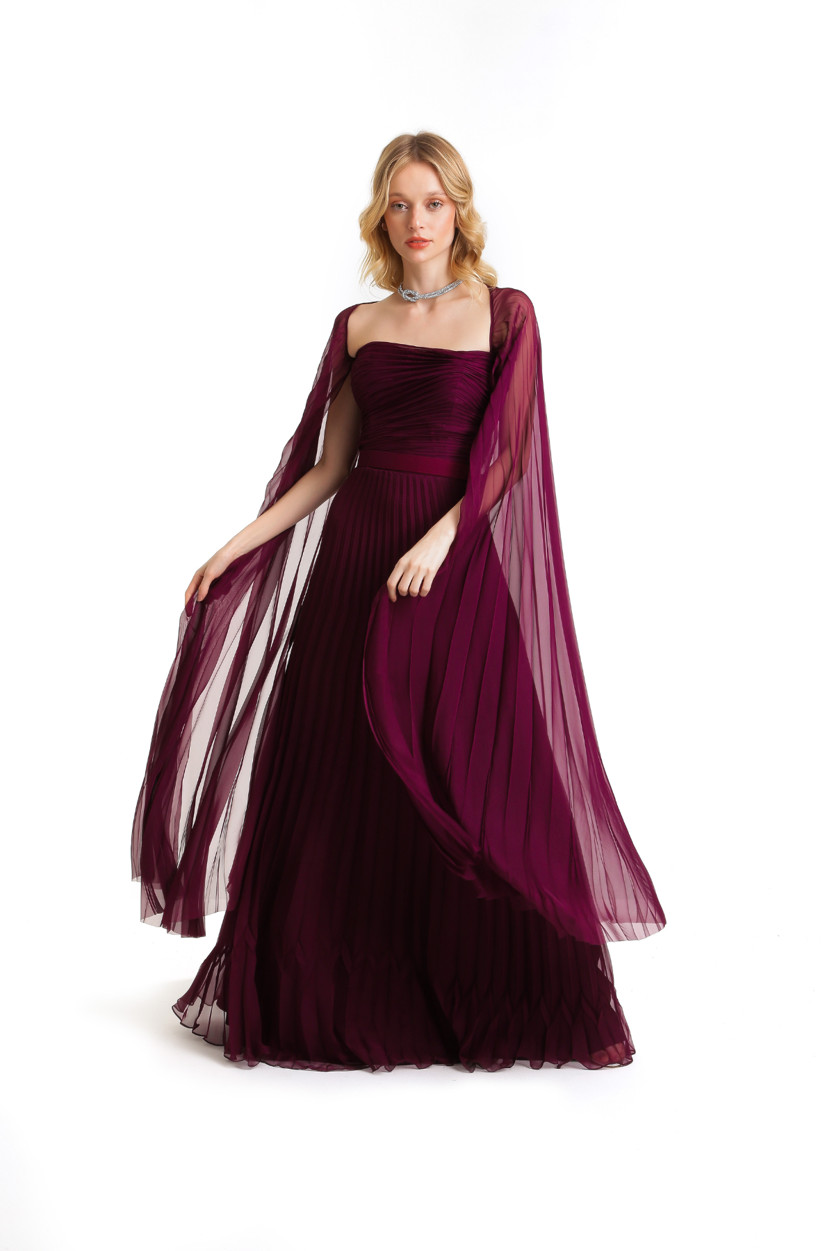 Vestido Longo Plissado Com Capa Em Musseline