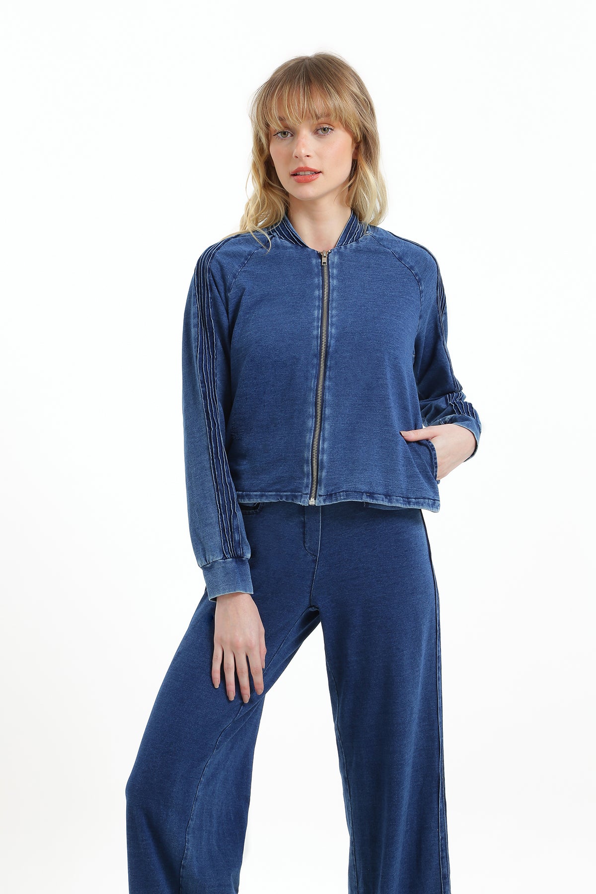 Jaqueta Denim com Nervuras