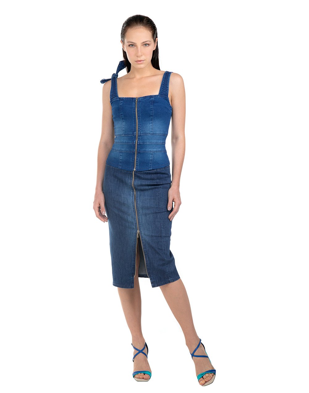 Blusa Jeans com Alças e Zíper Frontal