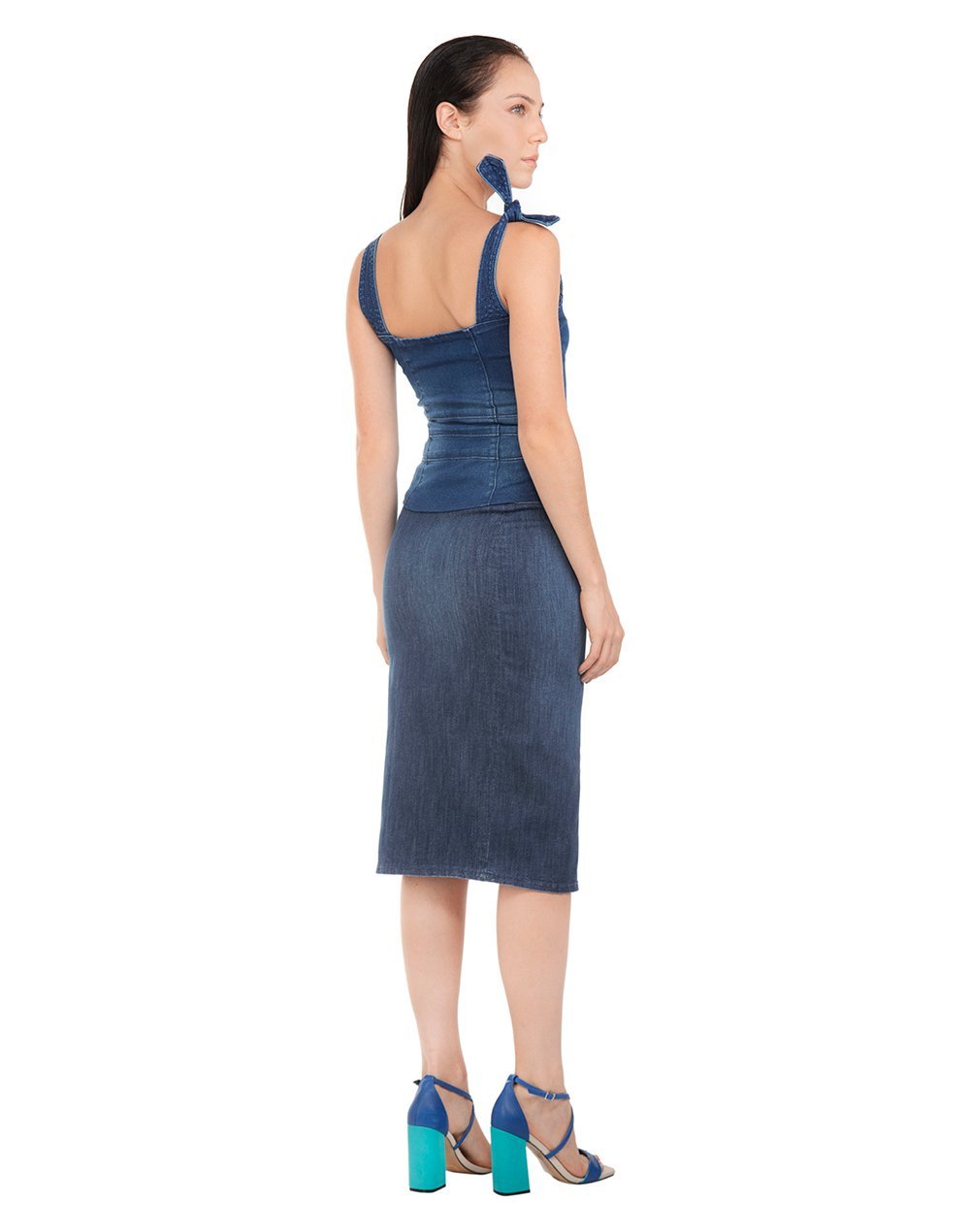 Blusa Jeans com Alças e Zíper Frontal