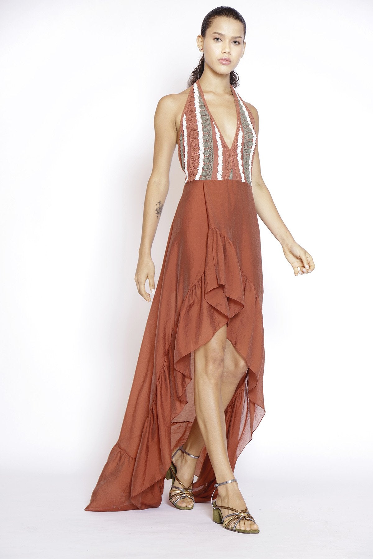 Vestido Longo com Patchwork de Rendas