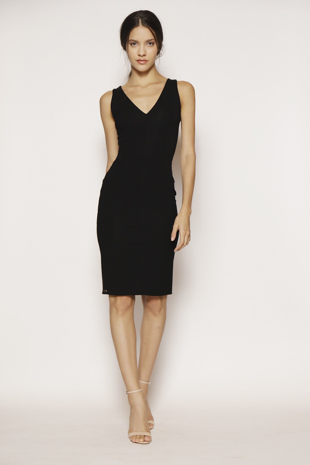 Vestido Midi com Decote Frente e Costas